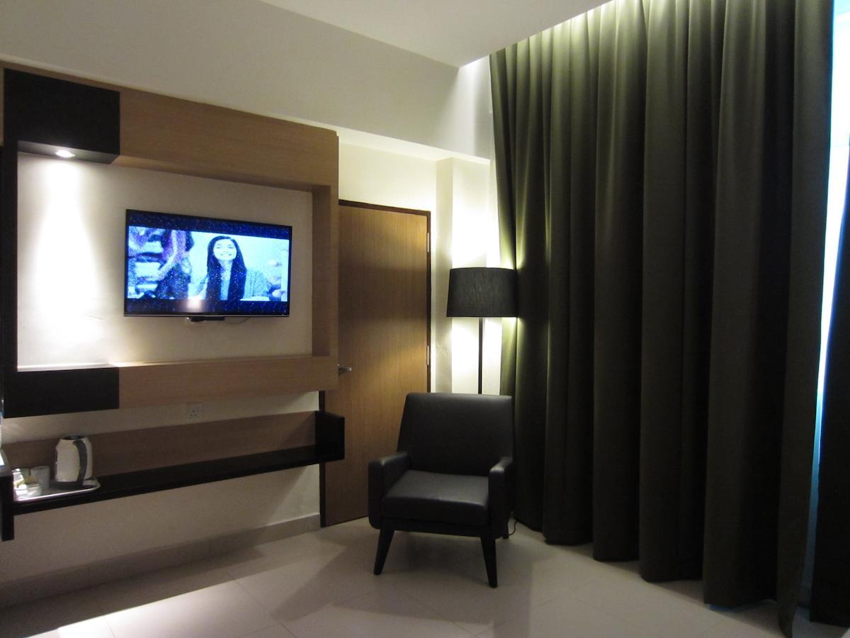 Hotel D